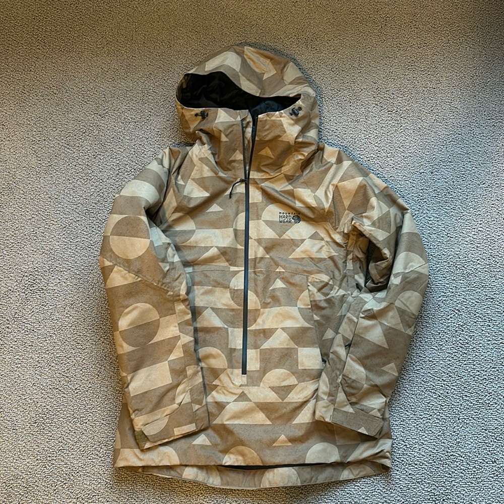 Mountain hardware coat